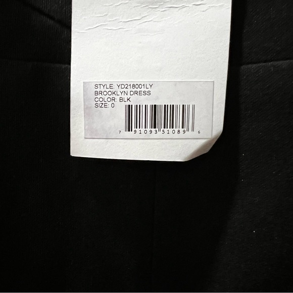 Likely BROOKLYN DRESS black midi size 0 bodycon zipper front slit - Picture 5 of 8